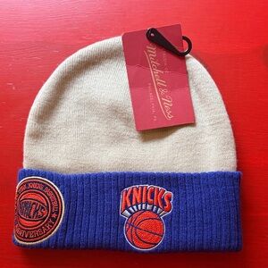 Mitchell & Ness Beige and Blue Knicks Beanie